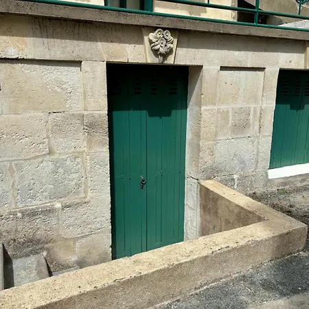 Atypique A Royan, 300 M De La * Royan